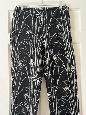 Talbot Coastal Resort Set: Eyelet Tunic & Bamboo Print Crop Pants